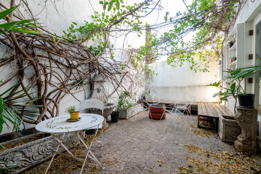 2 Bedroom Property for Sale in Tamboerskloof Western Cape